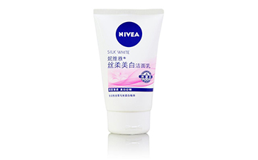 如何辨別妮維雅洗面奶的真?zhèn)危? /> </a> </div>
              <h4><a href=